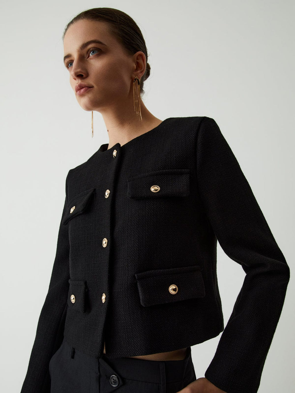 Chic Gold-Button Cropped Jacket with Pocket Detail