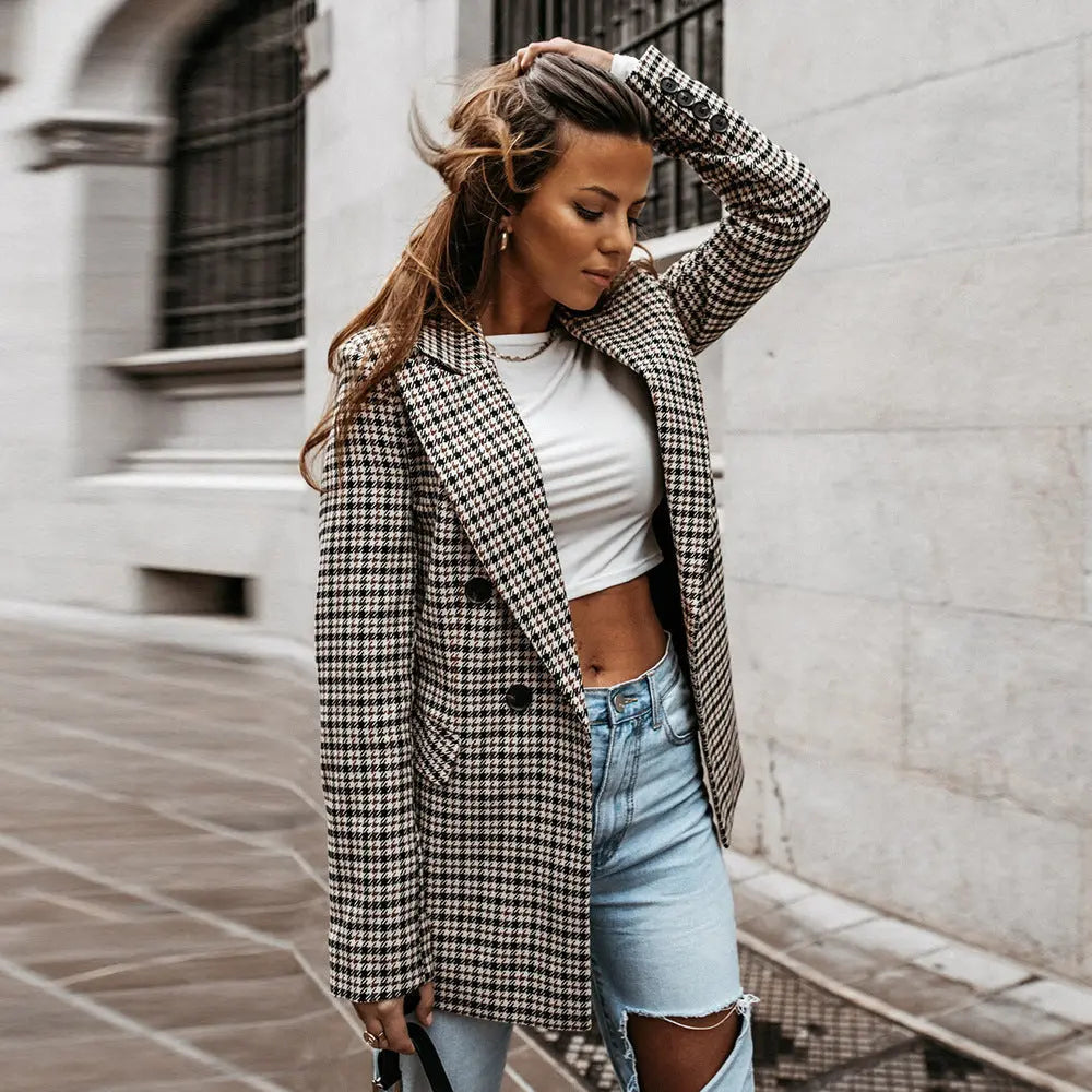 Double-Breasted Check Blazer with Tailored Fit and Classic Lapel