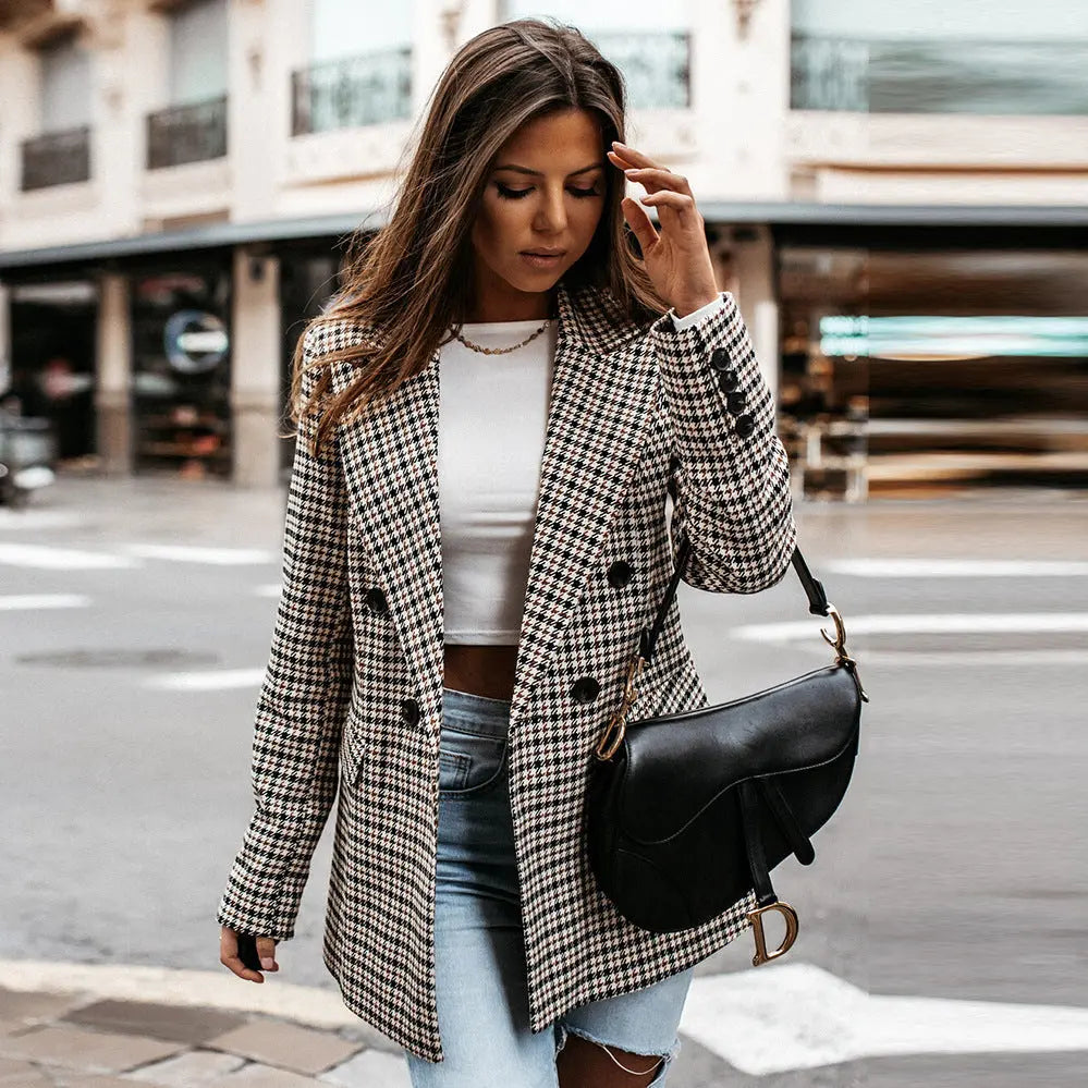 Double-Breasted Check Blazer with Tailored Fit and Classic Lapel